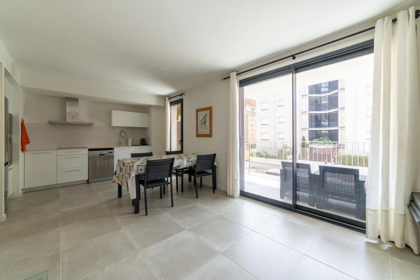 Calafell Seaside Escape Apartment